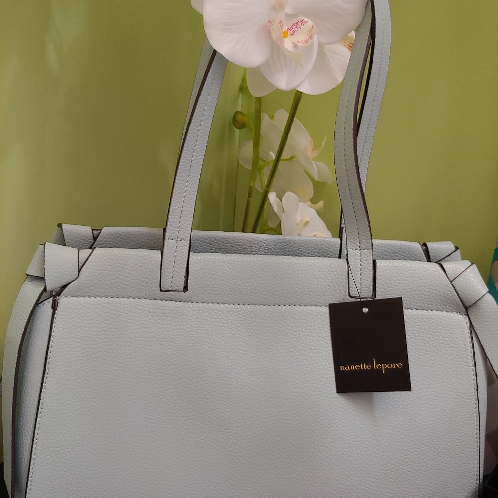 Purses - Picture 2 of 8